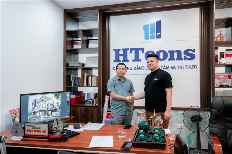 CHỦ ĐẦU TƯ ĐẾN TẬN VĂN PHÒNG HTCONS ĐỂ KÝ KẾT HỢP ĐỒNG 