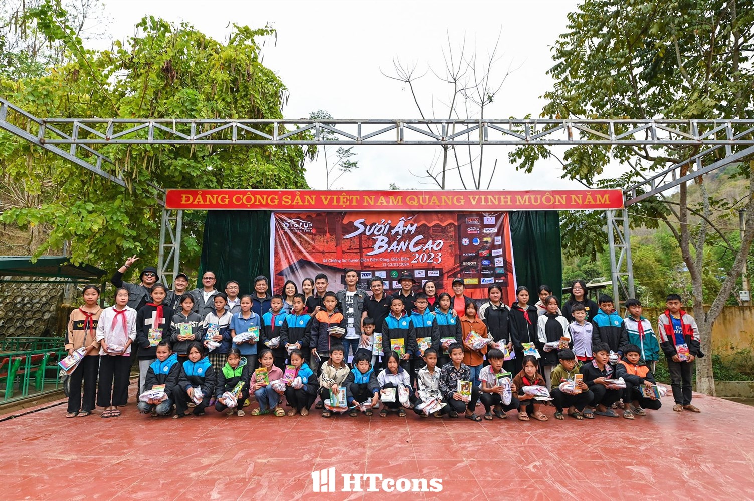 HTcons và hành trình Sưởi Ấm Bản Cao 2023