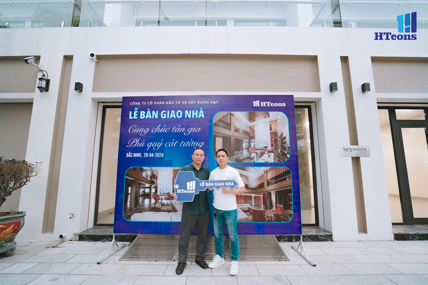 Bàn giao công trình TH'S HOUSE