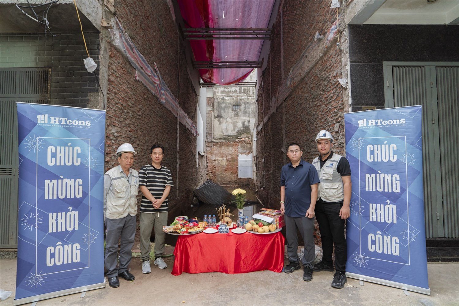 Khởi công công trình thứ 7 trong tháng 6 - Anh Đình Văn - Hà Nội