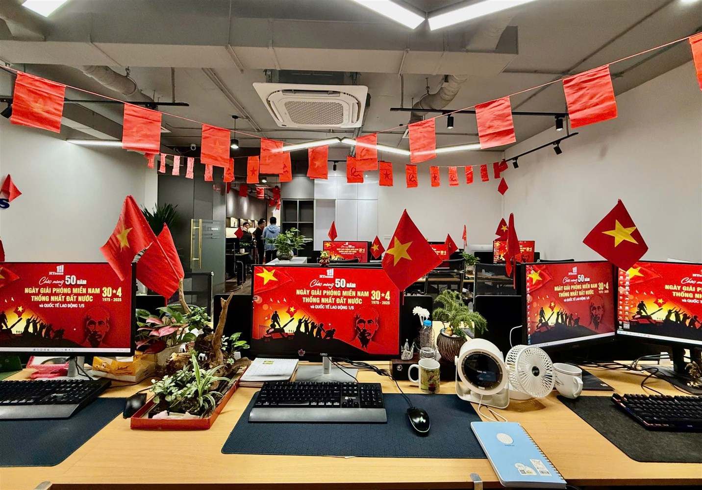  HTCONS HƯỞNG ỨNG 50 NĂM GIẢI PHÓNG MIỀN NAM – THỐNG NHẤT ĐẤT NƯỚC