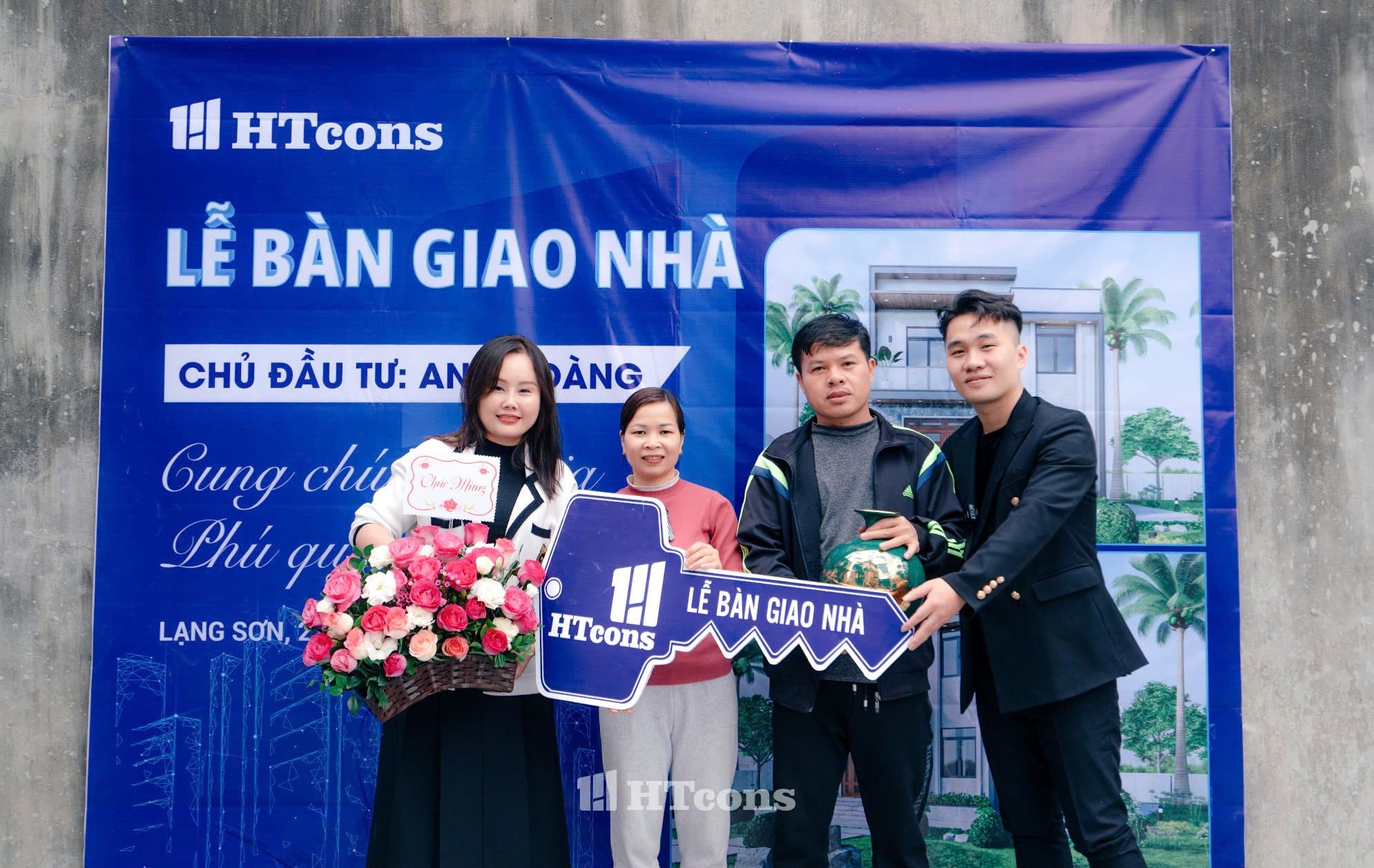Ngôi nhà làm bằng gỗ trăm tuổi tại Lạng Sơn