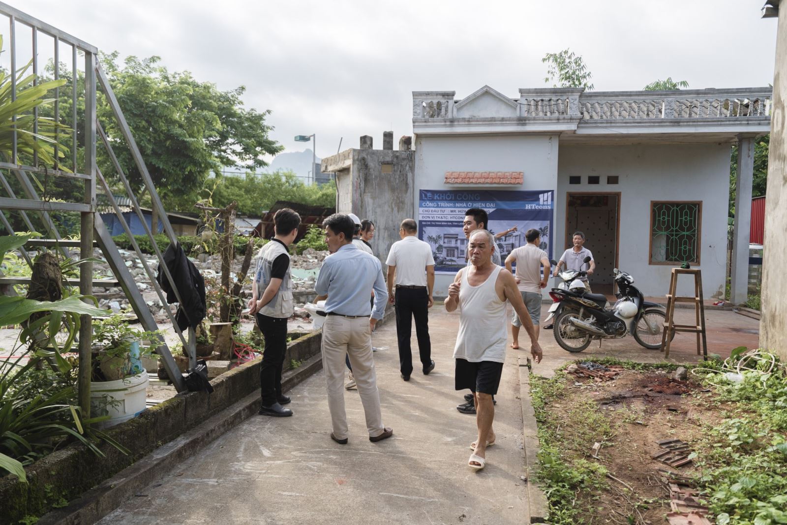 khởi công nhà anh Hoàng 1