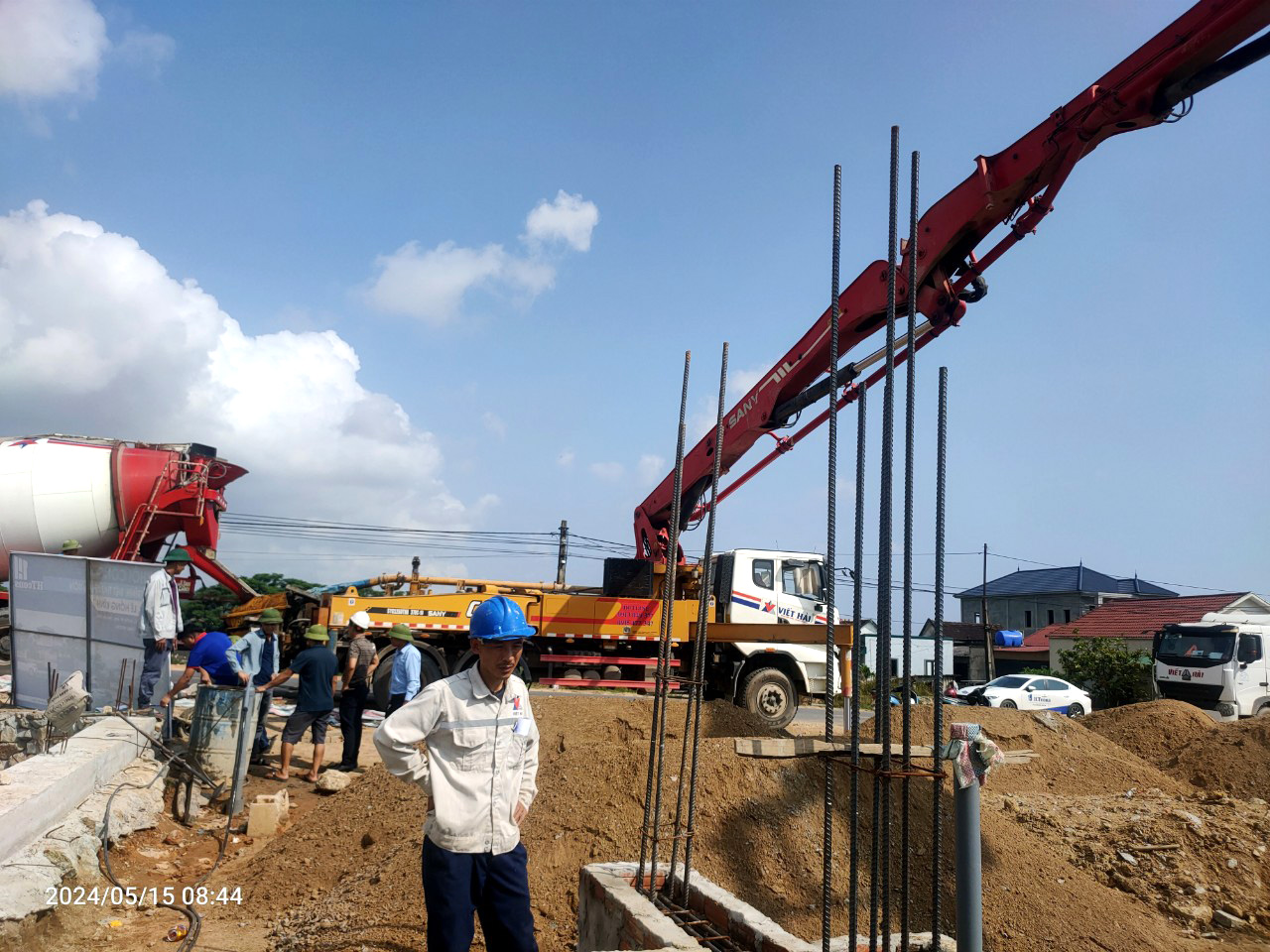 Đổ bê tông móng 15-5