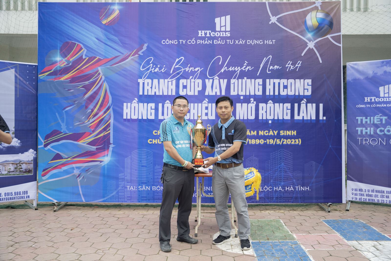 dai dien nha tai tro cong ty co phan dau tu xay dung htcons chup anh luu niem cung btc