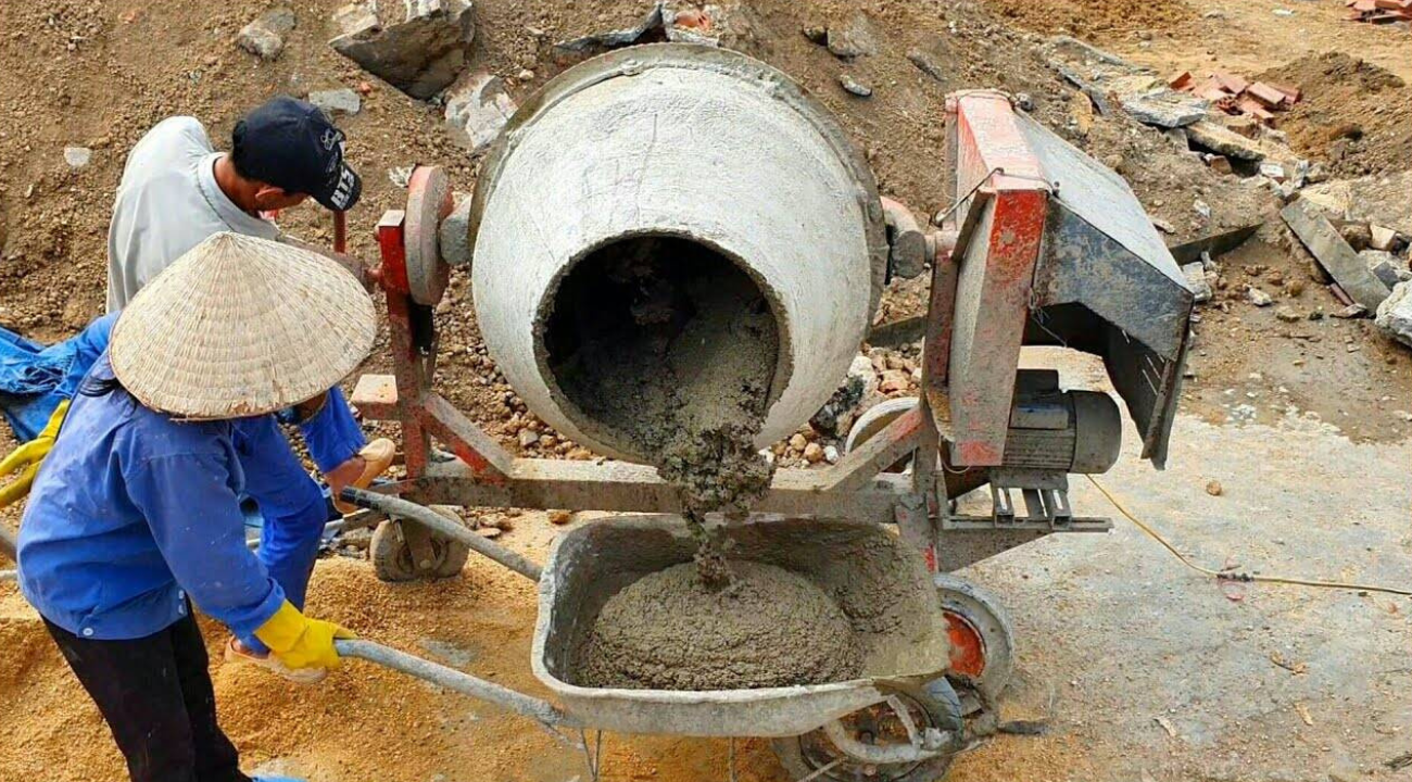 đổ bê tông trộn tay