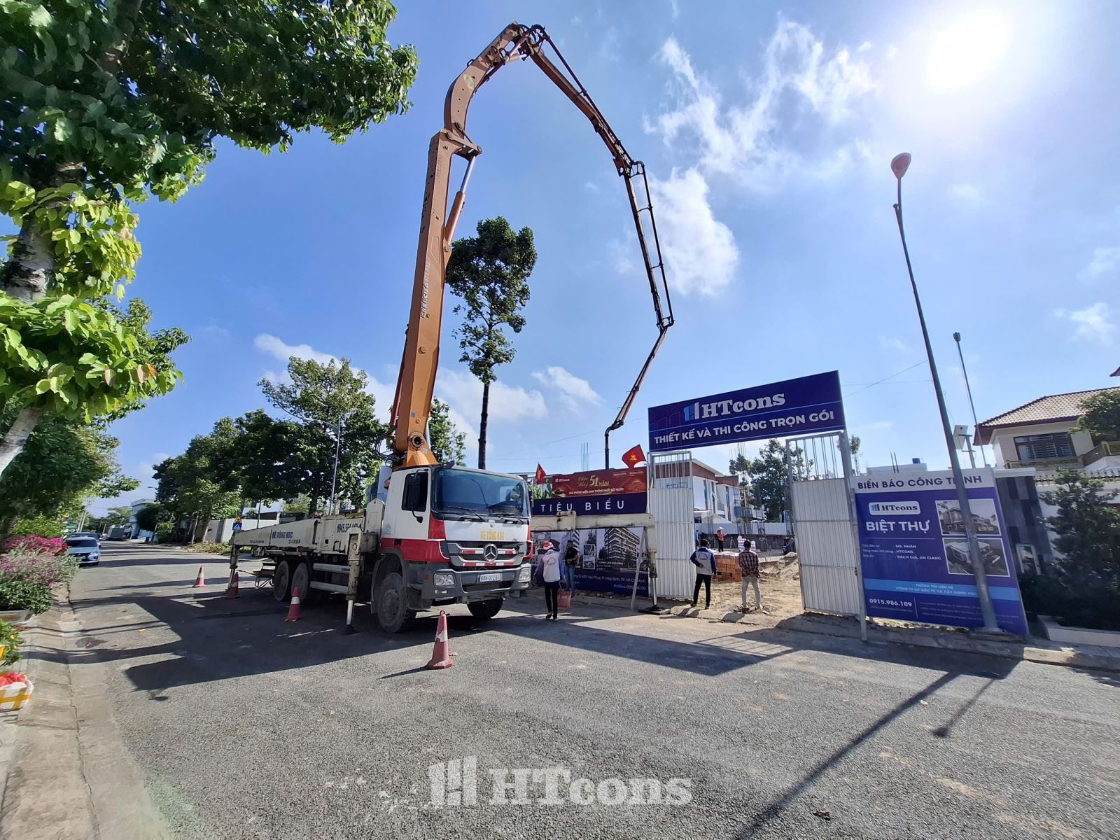 Đổ bê tông sàn tầng trệt