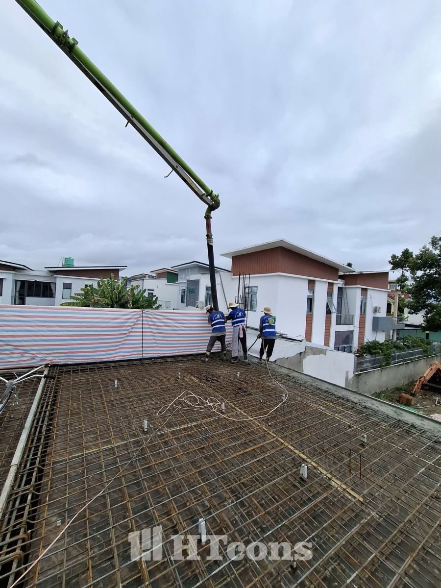 đổ bê tông sàn tầng 1