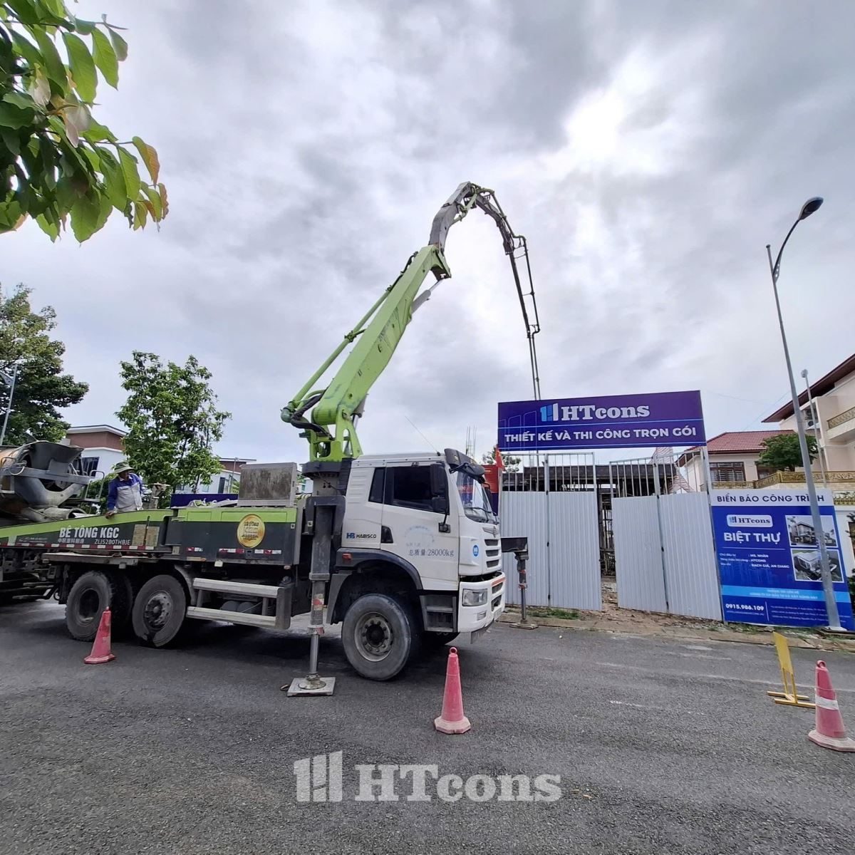 đổ bê tông sàn tầng 1