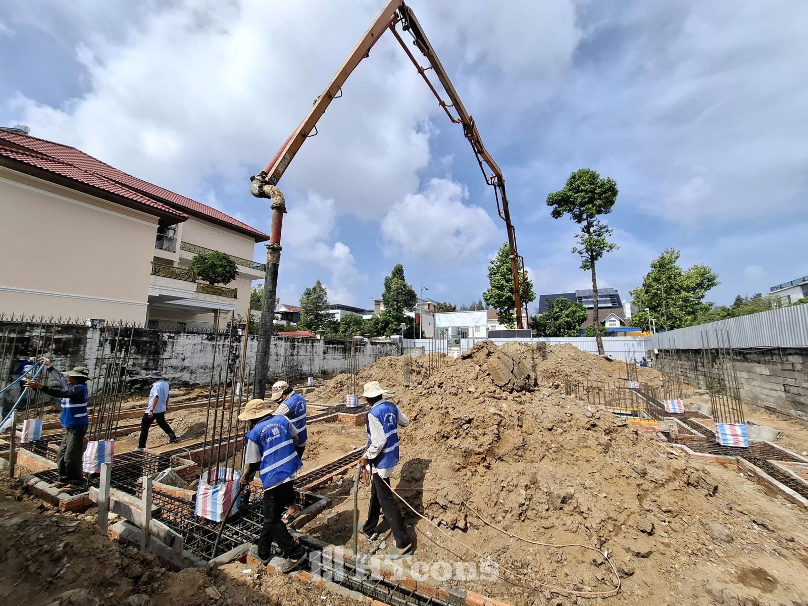 đổ bê tông móng dự án Nhàn Villa