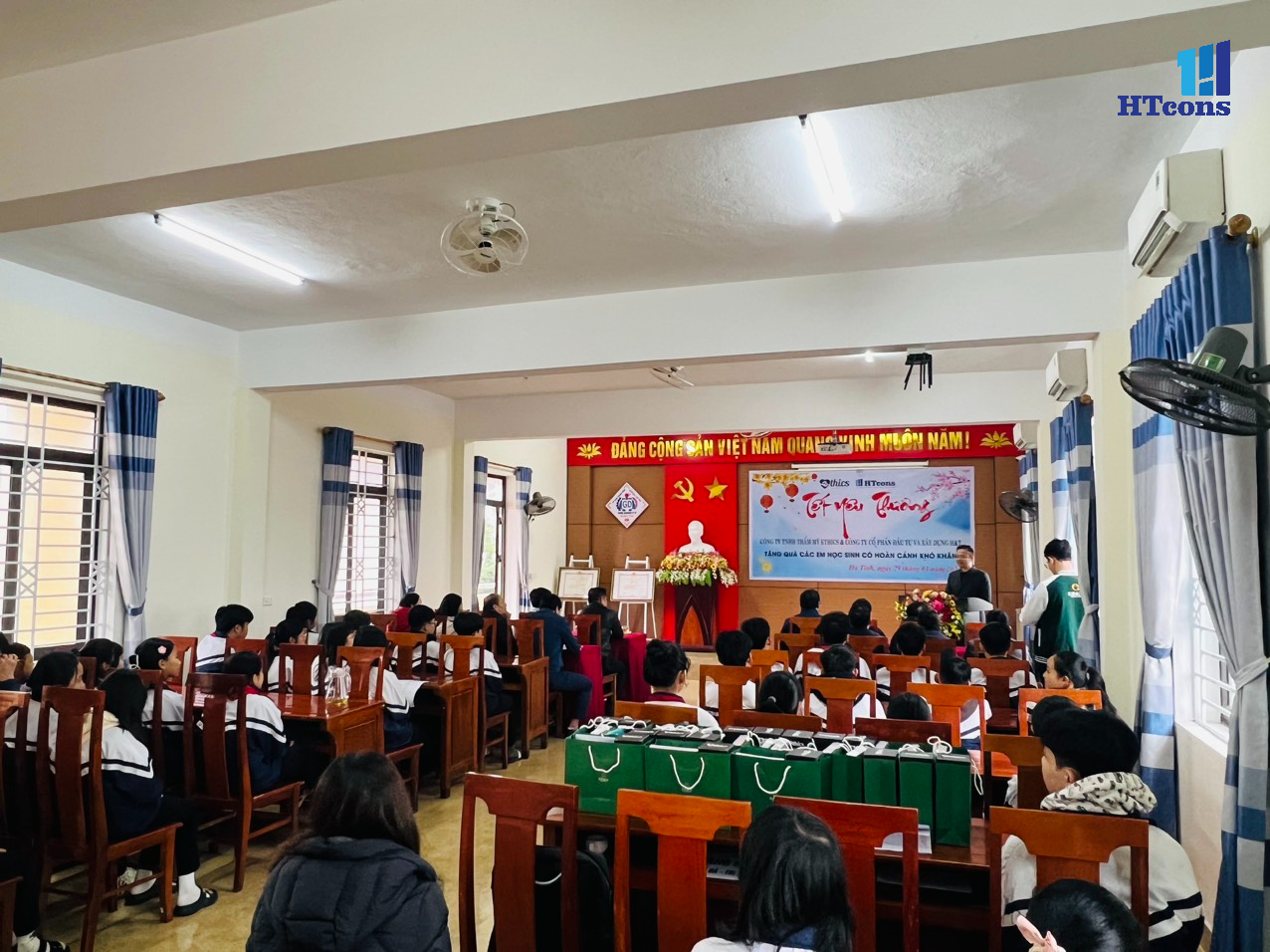 hành trình sẻ chia yêu thương 5
