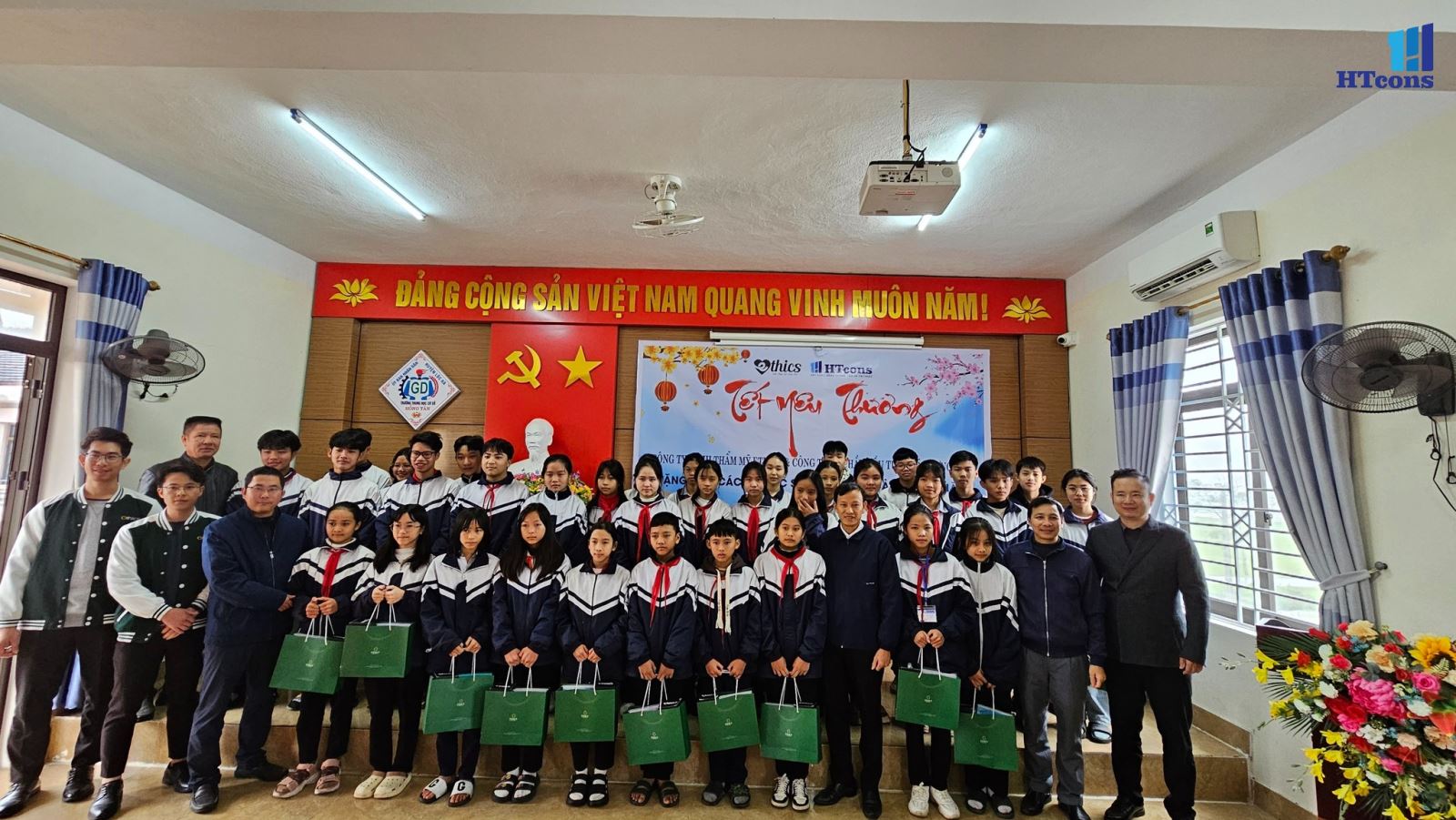 hành trình sẻ chia yêu thương 7