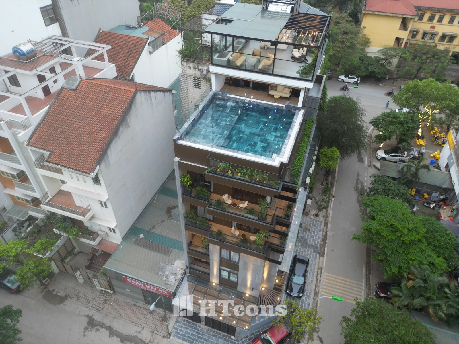 View bể bơi biệt thự anh Hưng