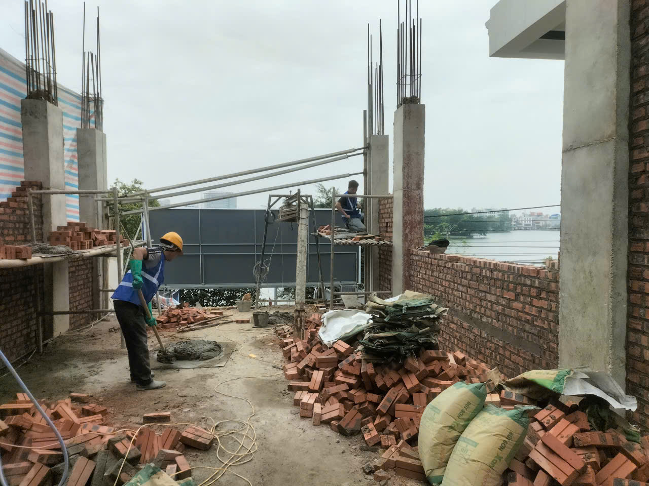 Xây tường các tầng cho dự án nhà phố Anh Phương - Nam Định