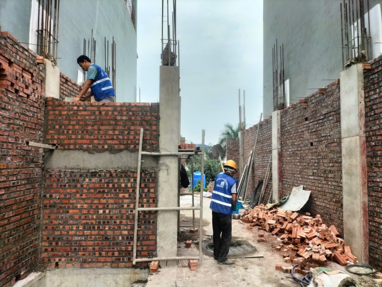 Xây tường các tầng cho dự án nhà phố Anh Phương - Nam Định