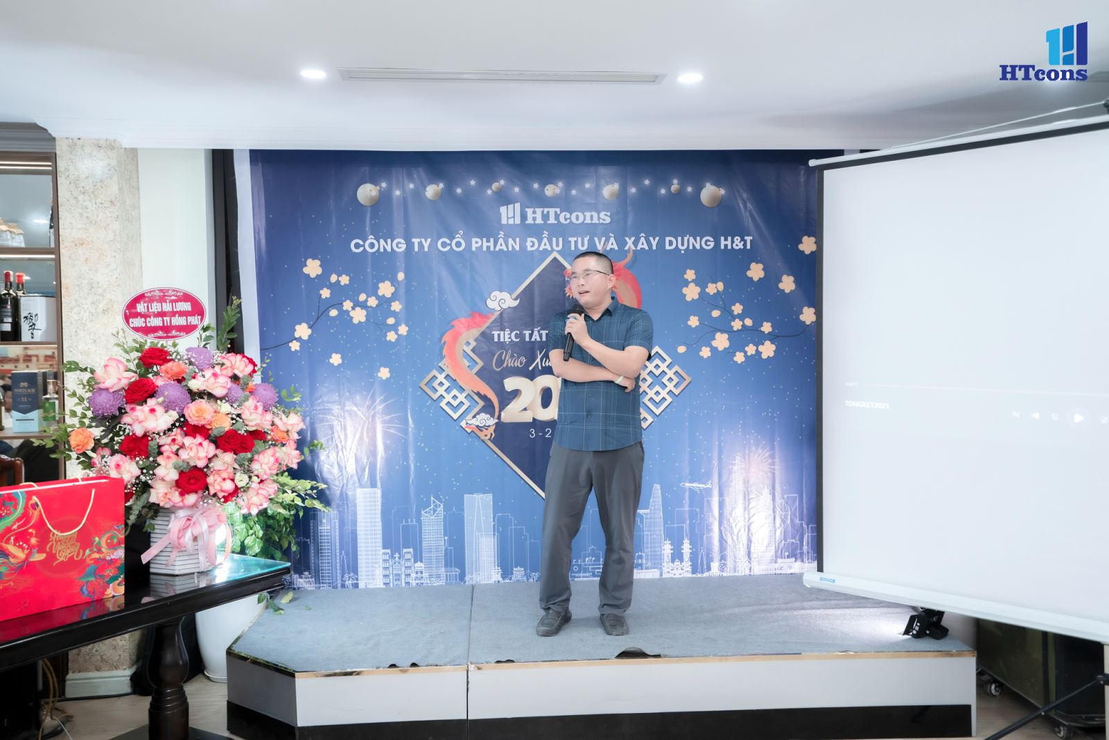 tất niên 2023 3