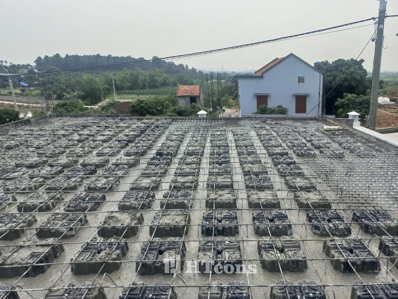 Đổ bê tông sàn tầng 2