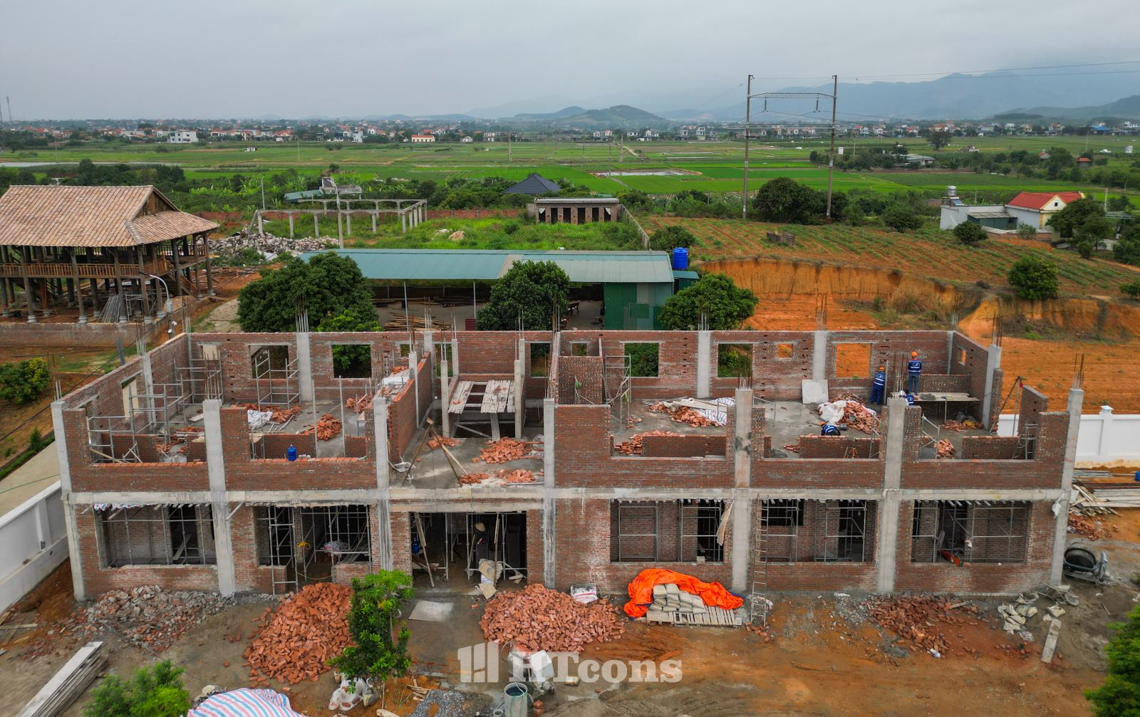 Xây tường tầng 2