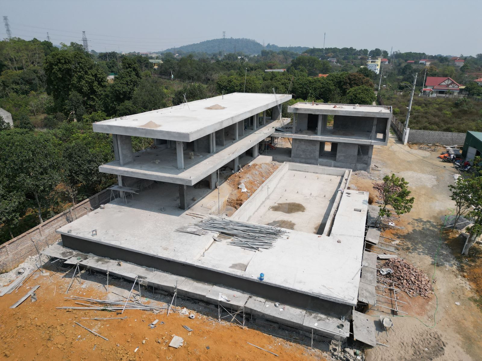 hình ảnh thi công villa lương sơn hòa bình 4