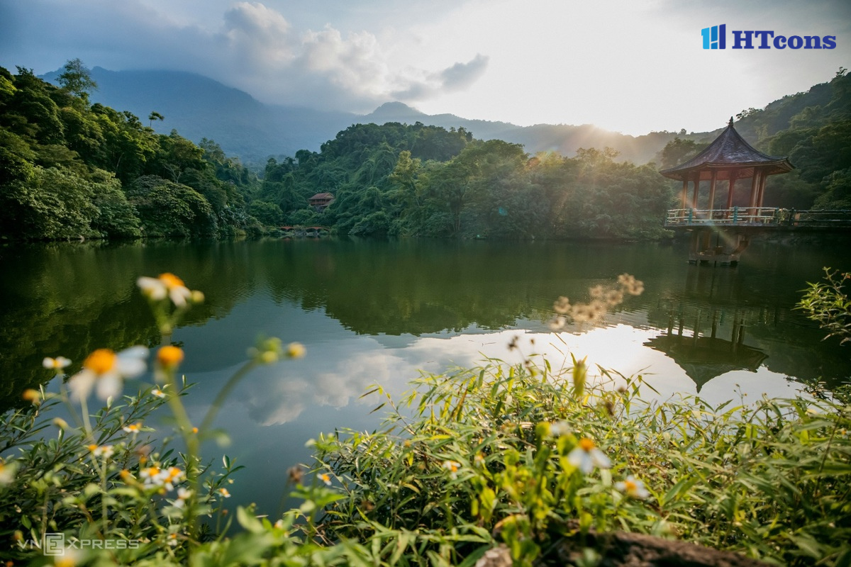 Địa hình bán địa sơn tại huyện Ba Vì