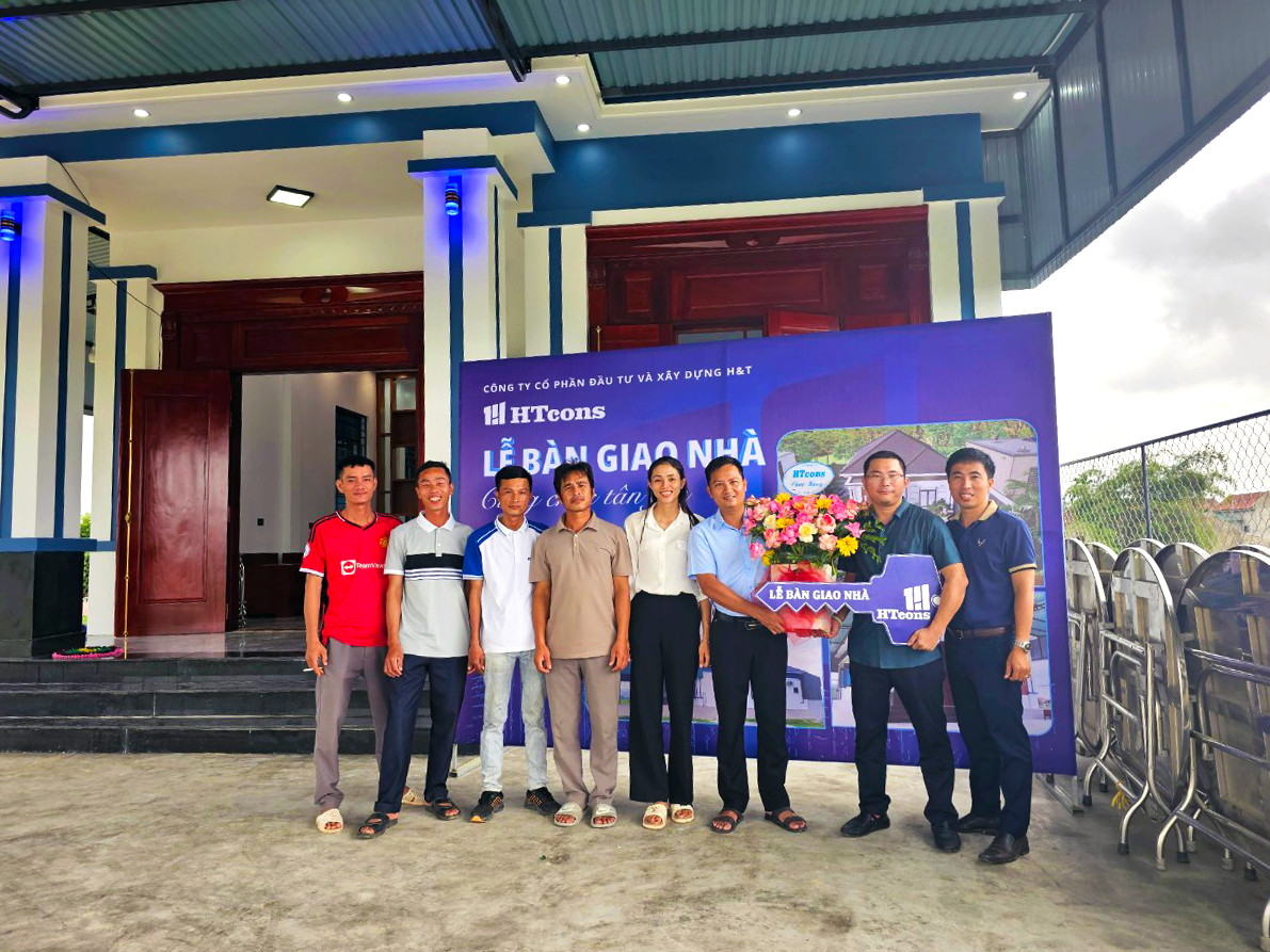 htcons trao chìa khóa trao tay cho gia đình anh dũng