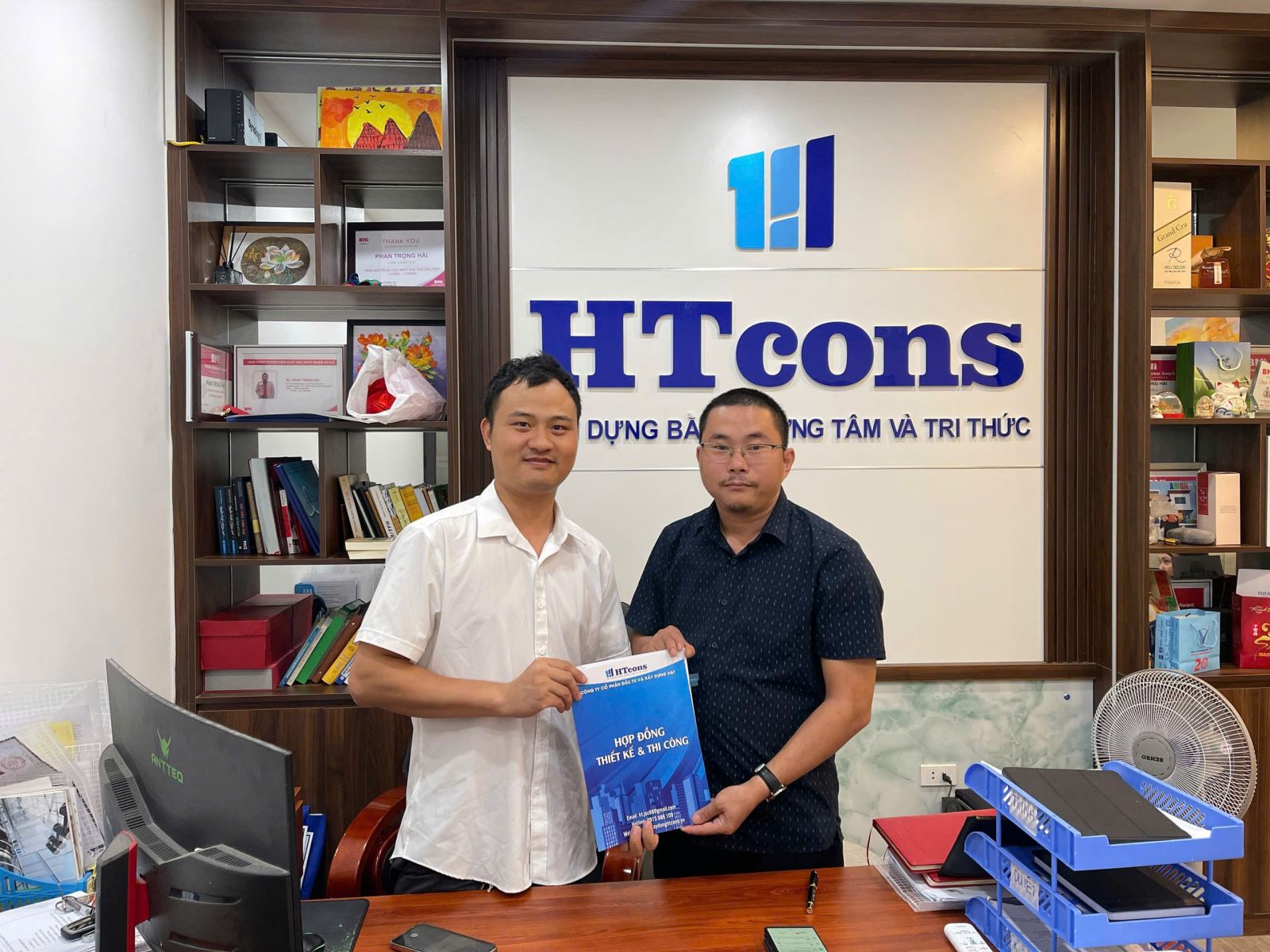 Hợp đồng thiết kế văn phòng ký sáng ngày 23/09/2024 